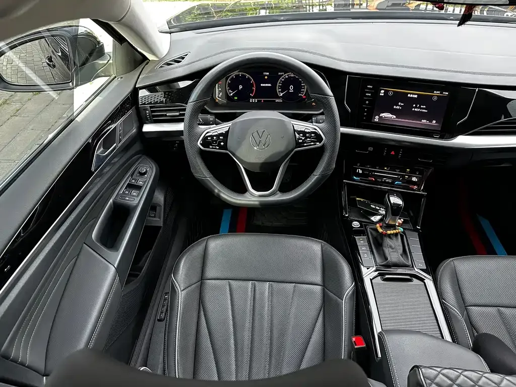 Volkswagen Passat — фото 10