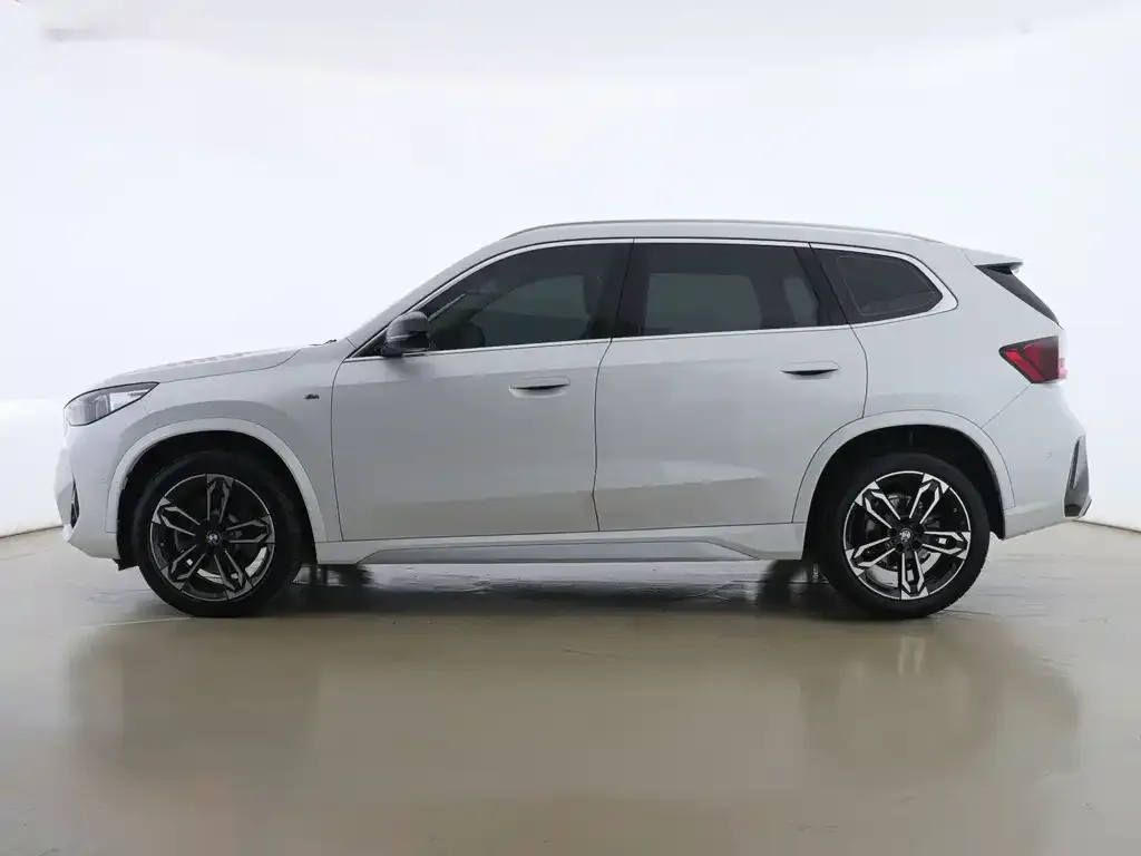 BMW X1 2024 из CN, фото 3