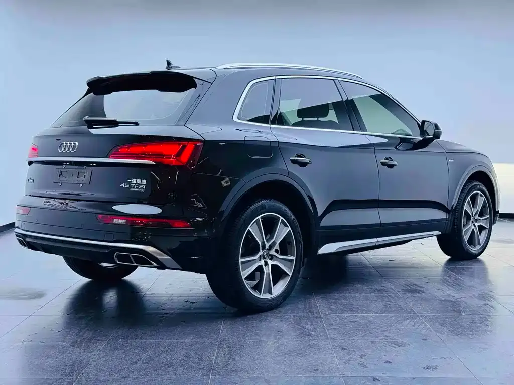 Audi Q5L — фото 4