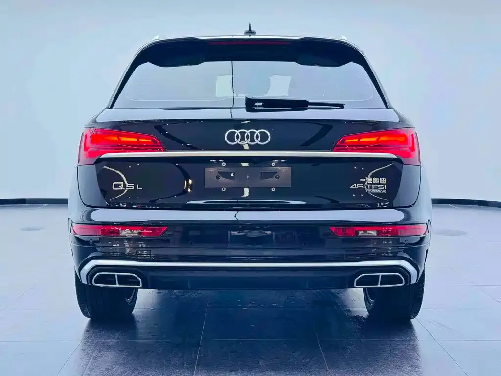 Audi Q5L — фото 3