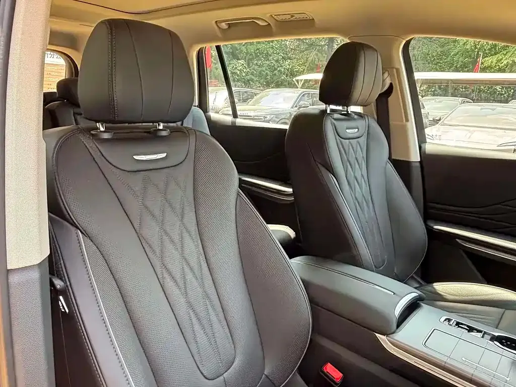 Hongqi HS7 PHEV 2024 из CN, фото 3