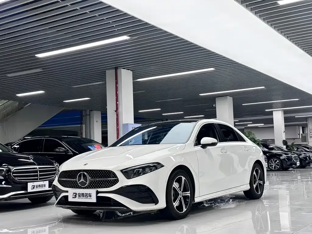 Mercedes-Benz A-Class — фото 1