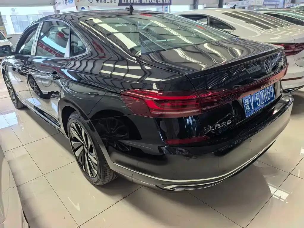Volkswagen Passat — фото 4