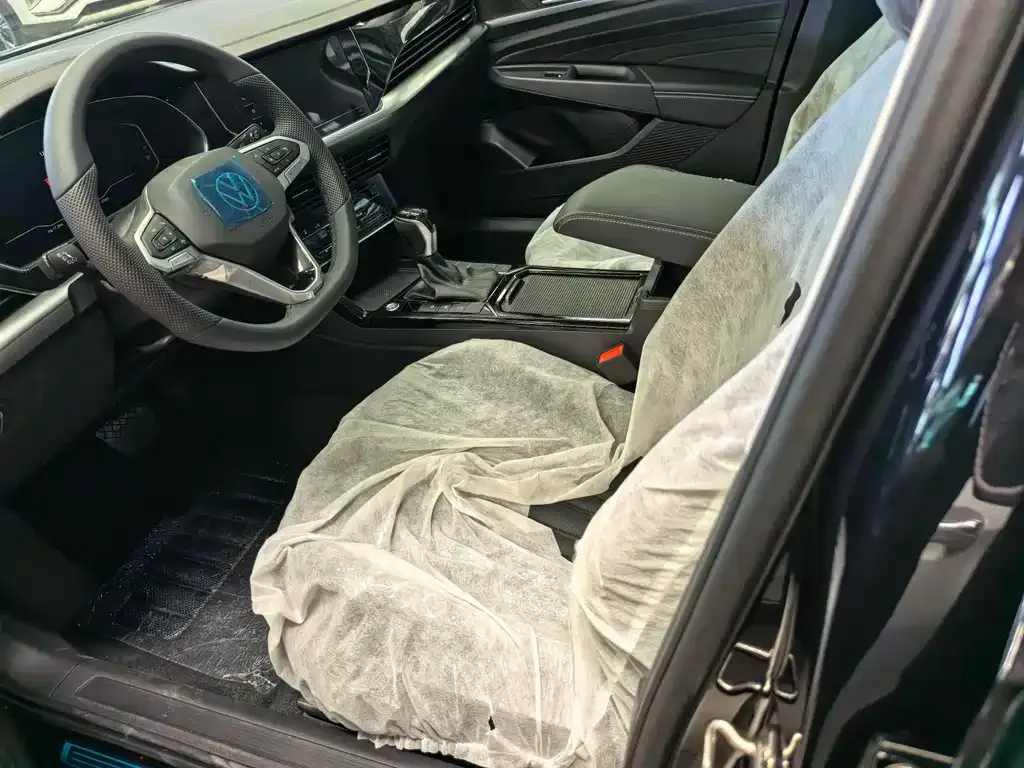 Volkswagen Passat — фото 10