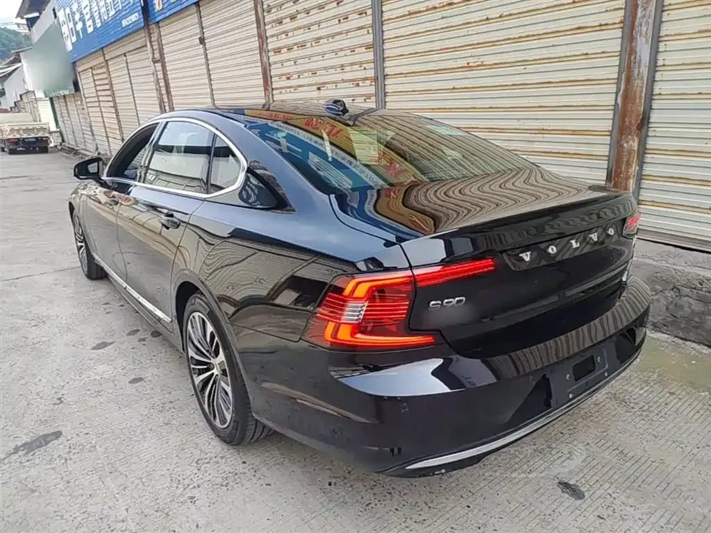 Volvo S90 — фото 4