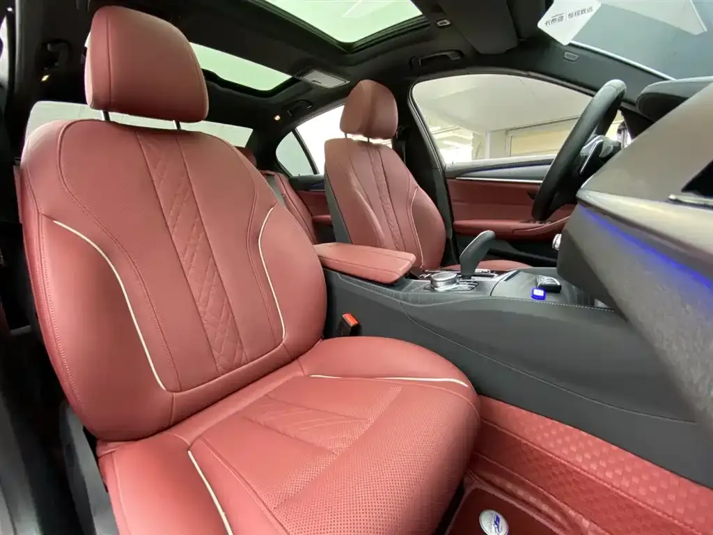BMW 5 Series — фото 10