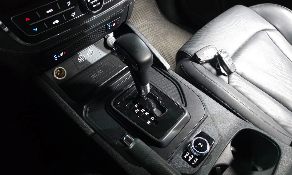 KG Mobility (Ssangyong) Rexton — фото 6