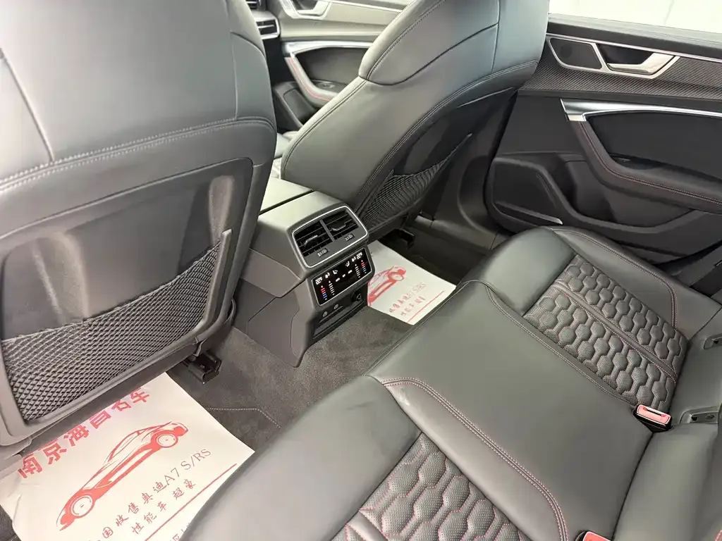 Audi RS 7 2022 из CN, фото 7