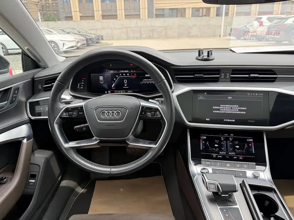 Audi A7L — фото 2