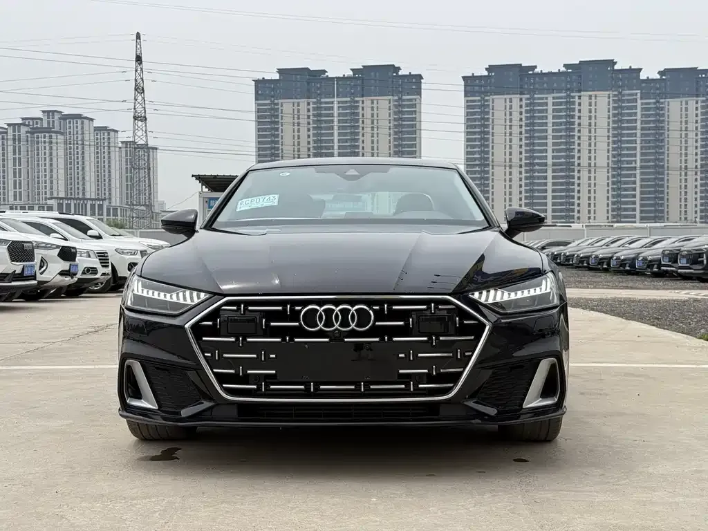Audi A7L — фото 9
