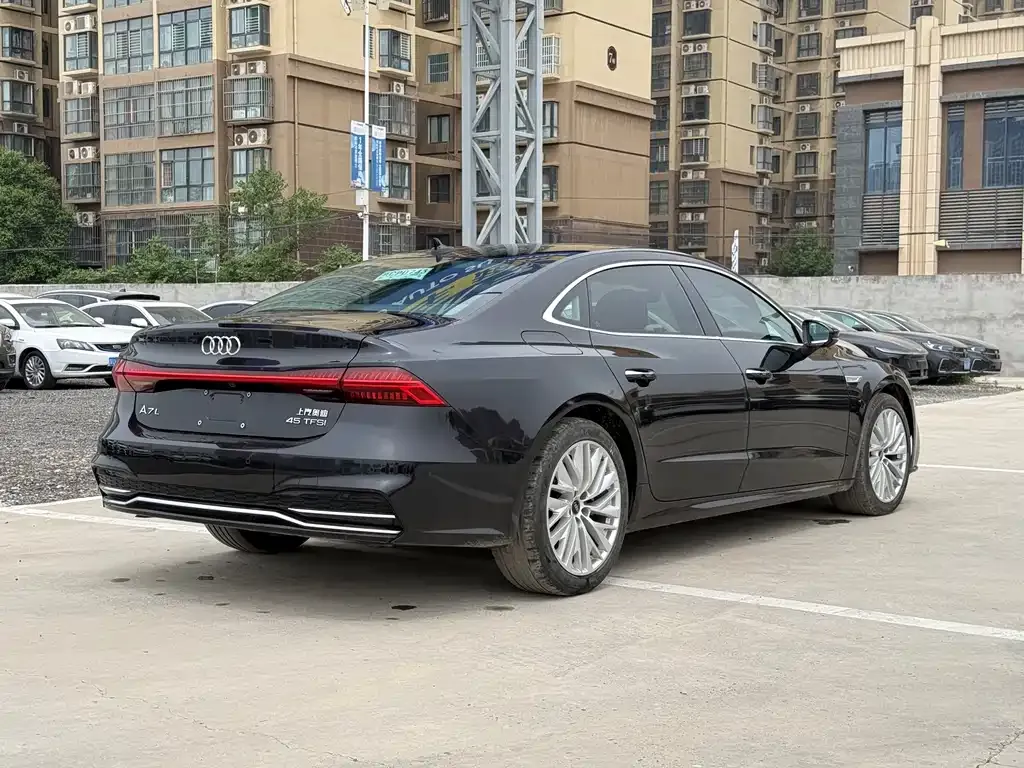 Audi A7L — фото 3