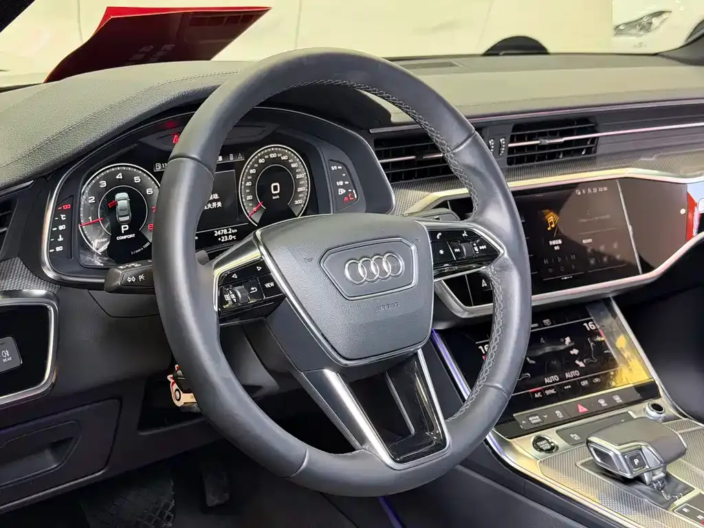 Audi A6L — фото 10