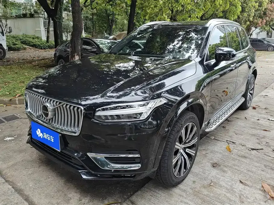 Volvo XC90 — фото 1