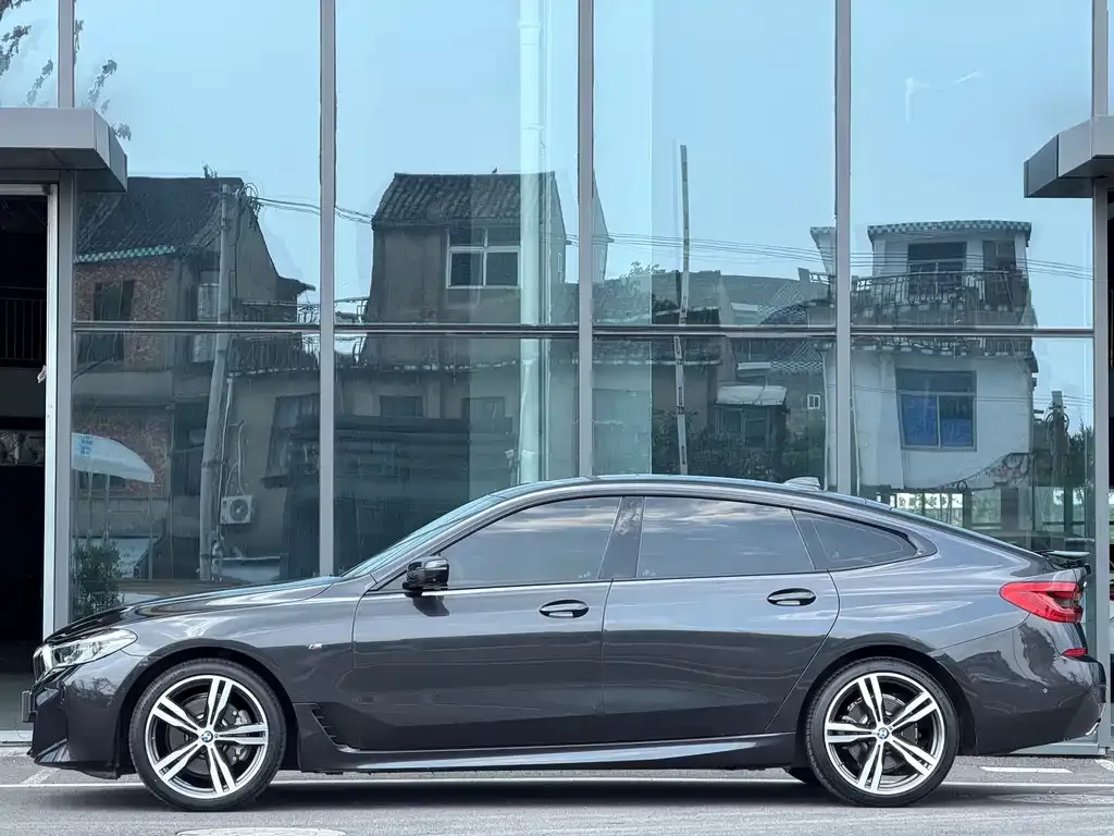 BMW 6 Series GT 2022 из CN, фото 9