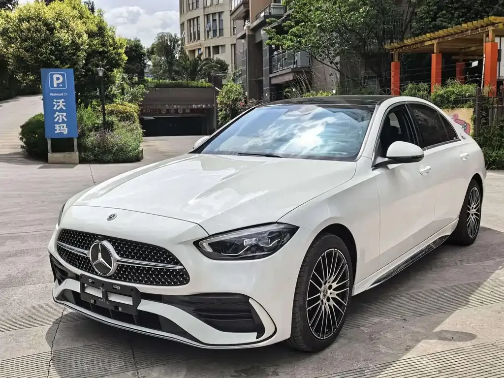 Mercedes-Benz C-Class — фото 1