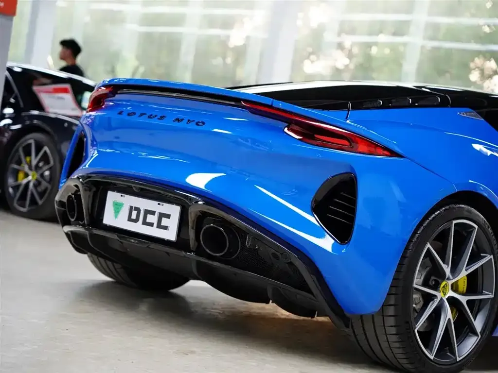 Lotus Emira 2023 из CN, фото 8