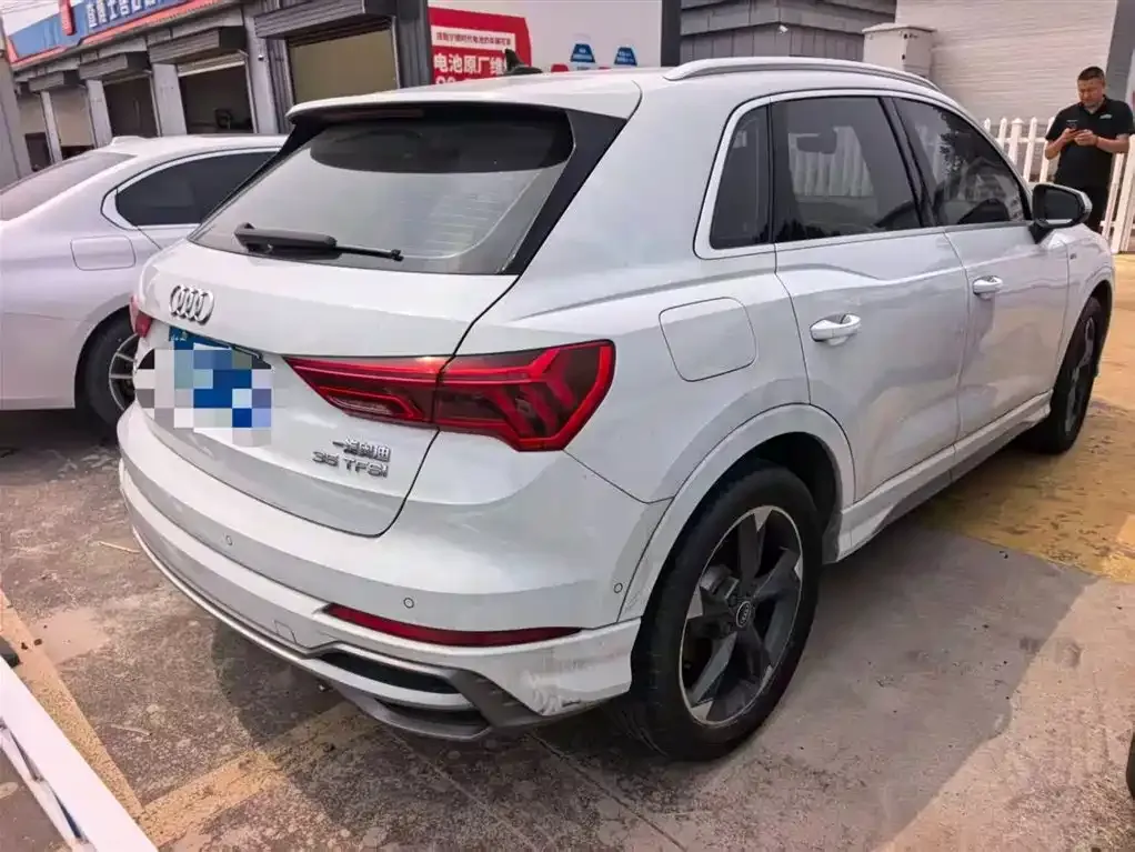Audi Q3 — фото 10