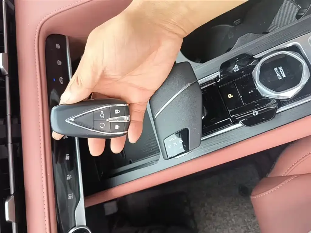Changan CS75PLUS — фото 10