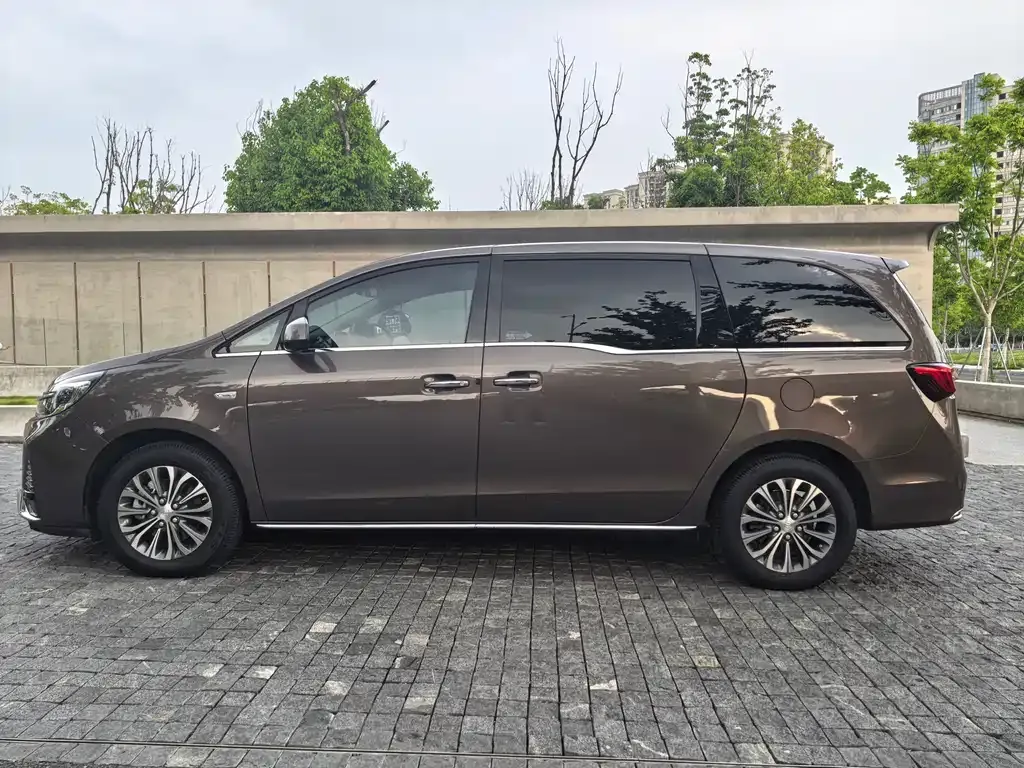 Buick GL8 2023 из CN, фото 6