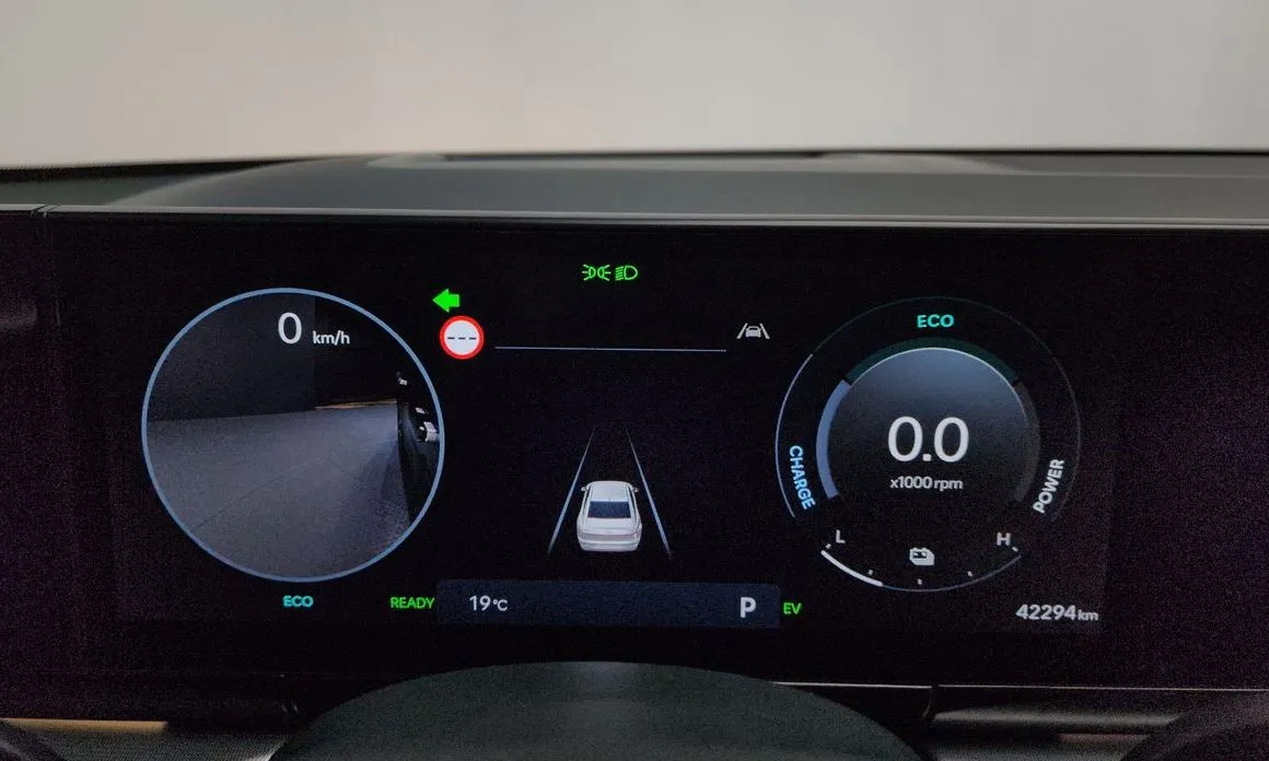 Hyundai Grandeur 2024 из KR, фото 2