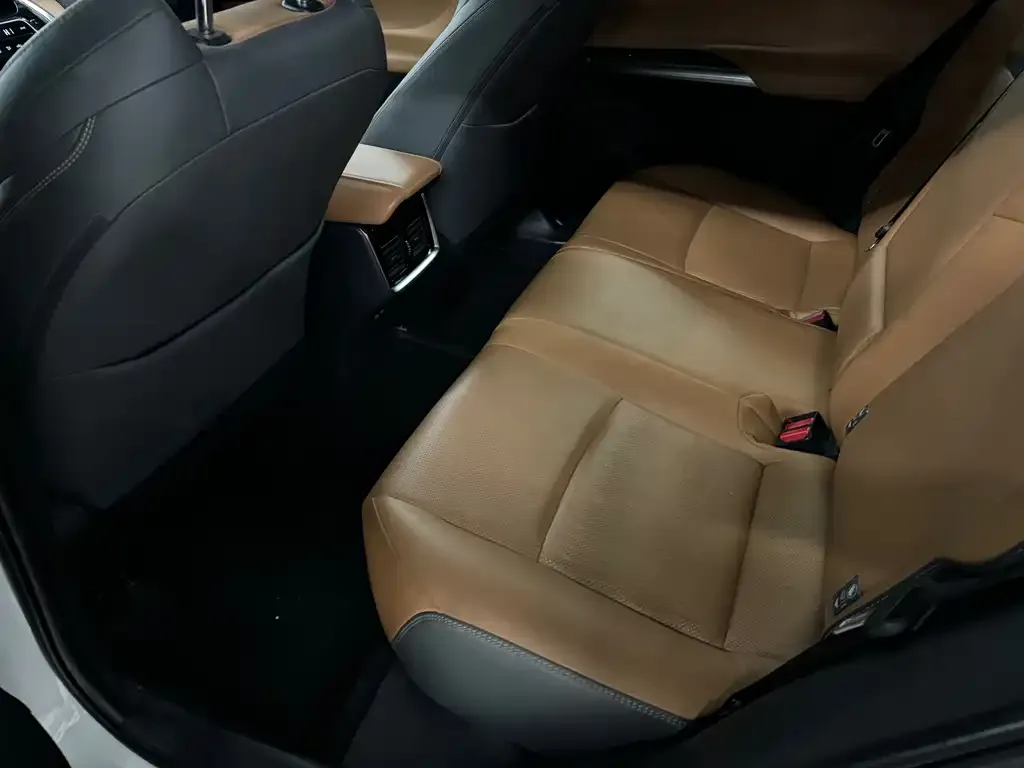 Toyota Venza 2023 из CN, фото 3
