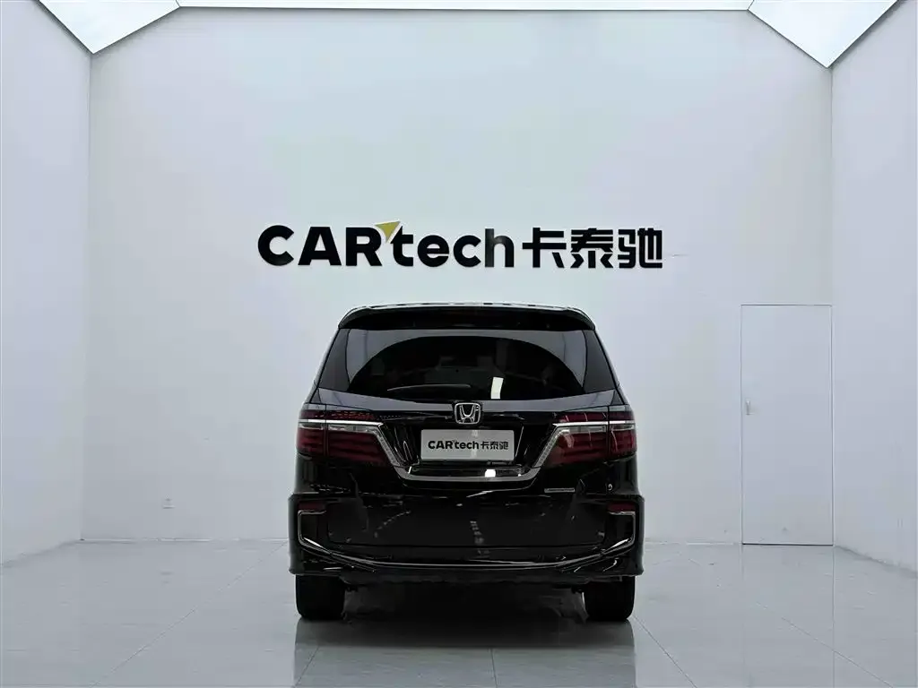 Honda Elysion 2021 из CN, фото 7