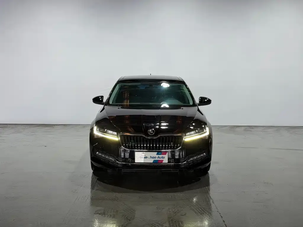 Skoda Superb — фото 4