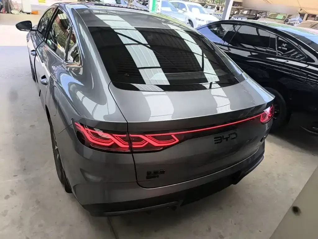 BYD Qin L — фото 10