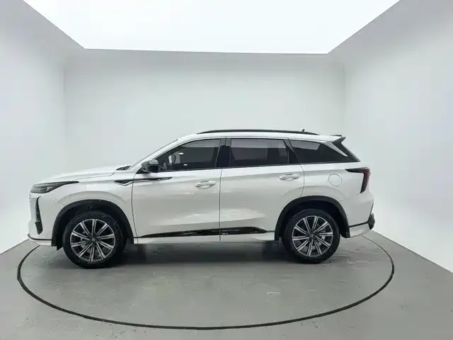 Changan CS75PLUS — фото 4