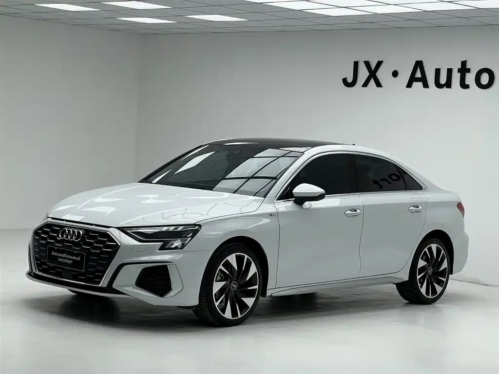 Audi A3 — фото 1
