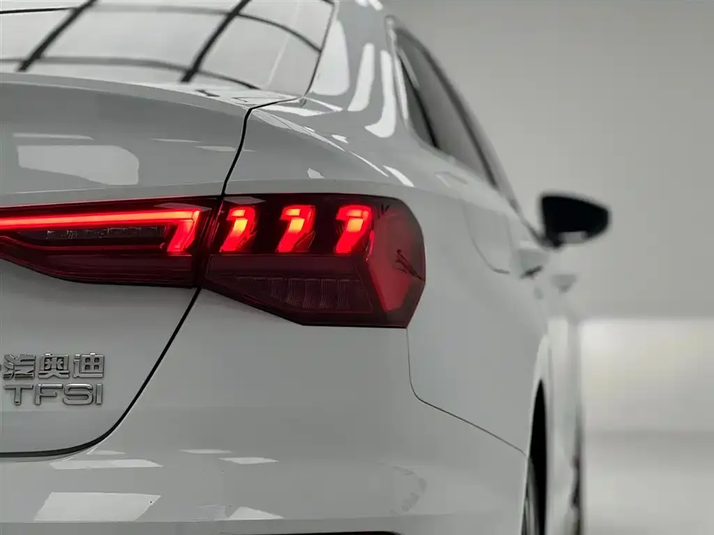 Audi A3 — фото 2