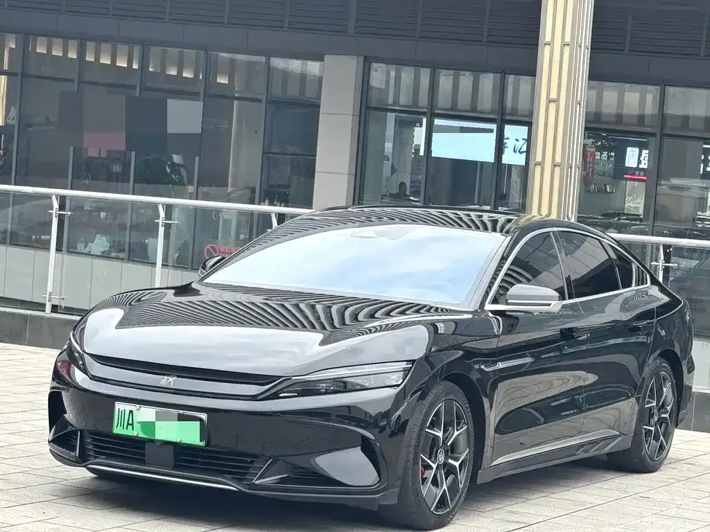 BYD Han — фото 1