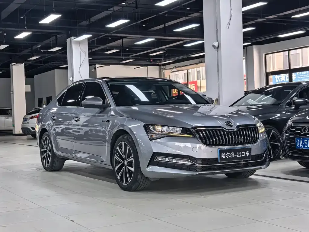 Skoda Superb — фото 3