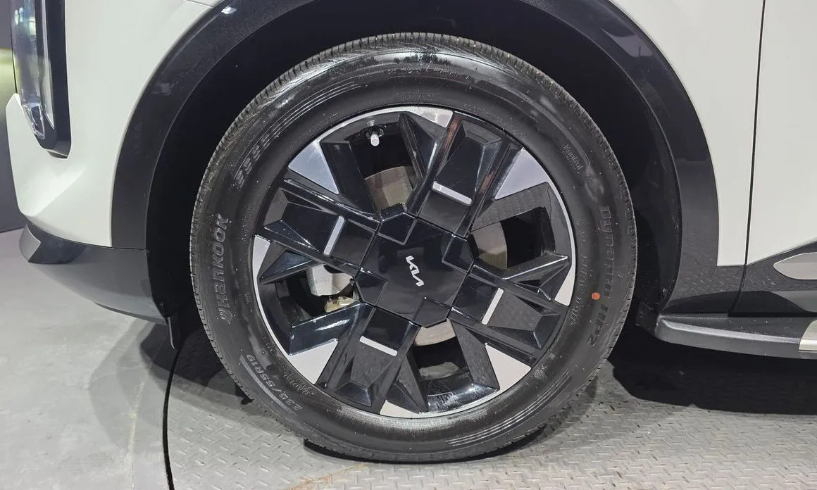 Kia Sportage — фото 10