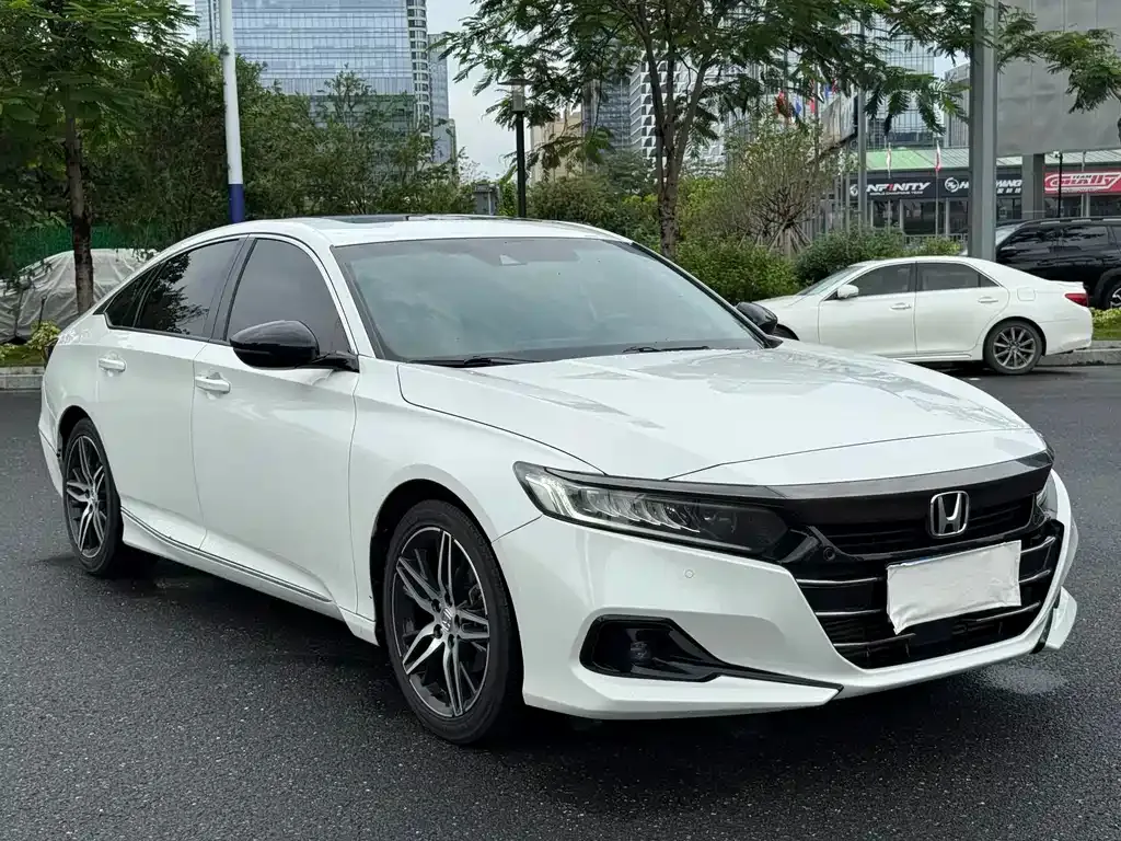 Honda Accord — фото 10