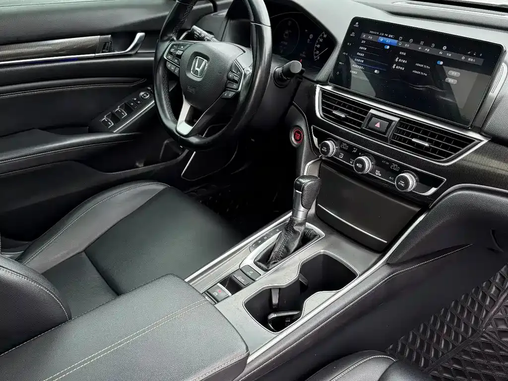 Honda Accord — фото 6