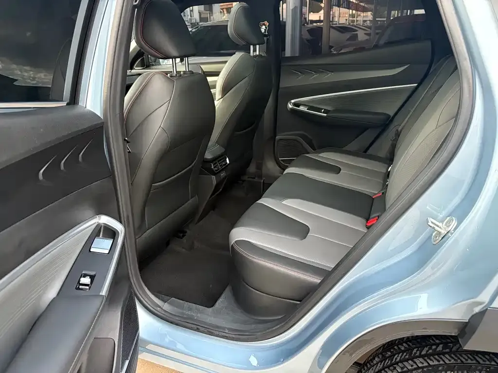 Geely Boyue 2024 из CN, фото 2