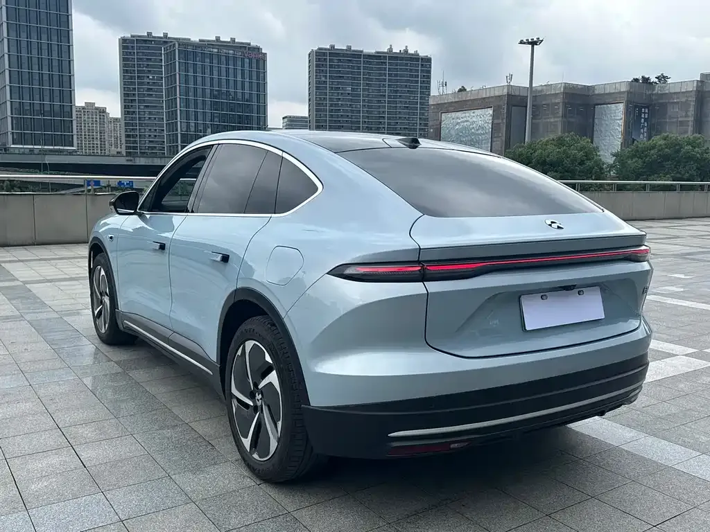 NIO EC6 — фото 10