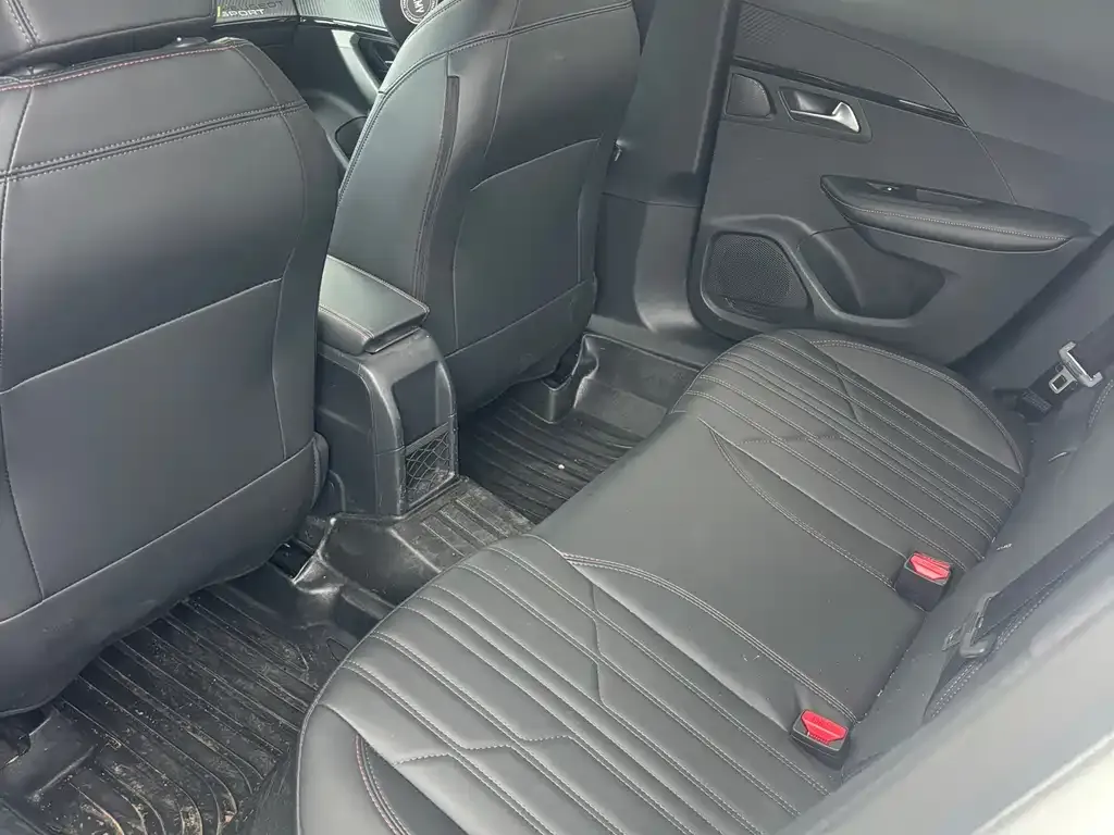 Peugeot 2008 2022 из CN, фото 2