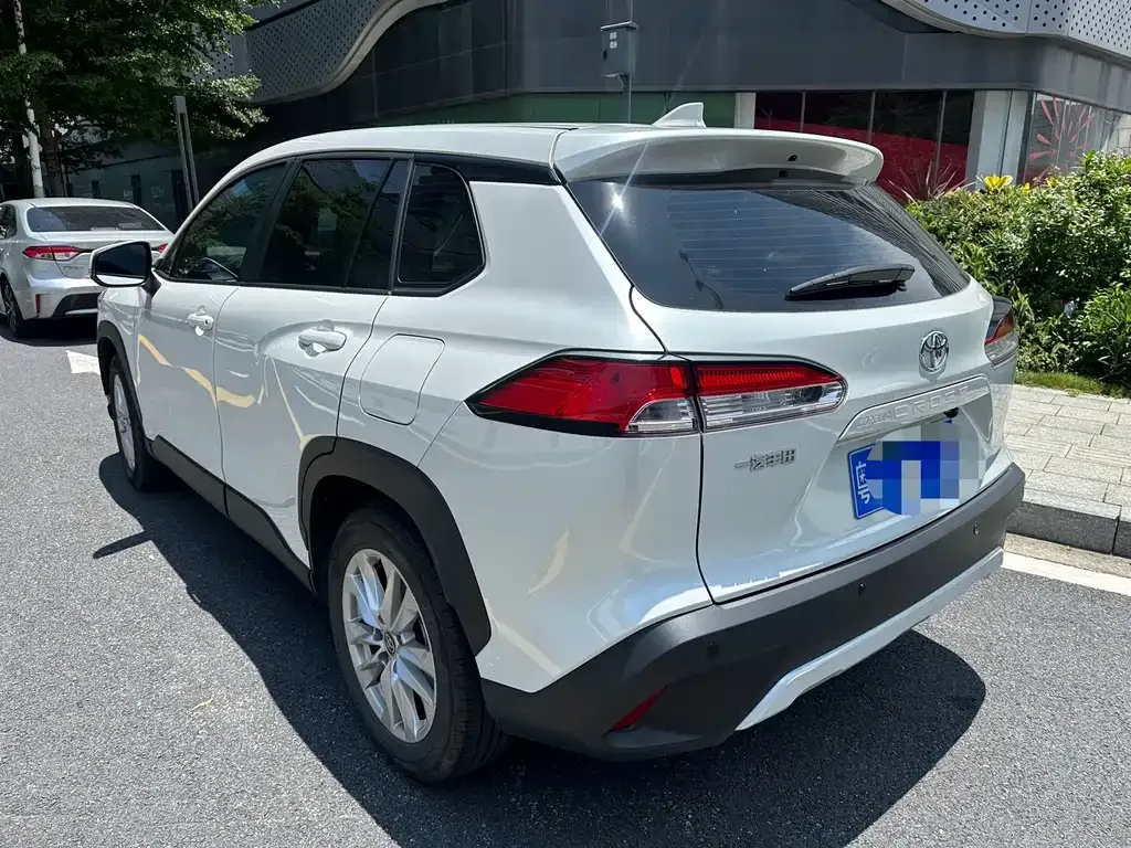 Toyota Corolla Cross — фото 2