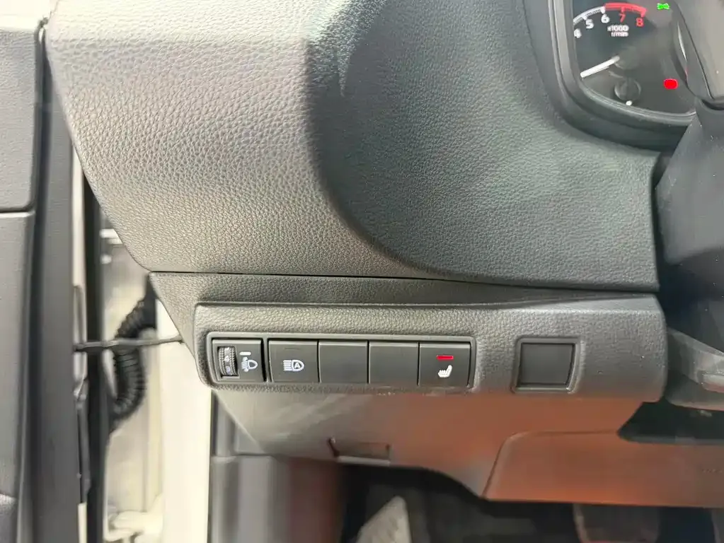 Toyota Corolla — фото 10