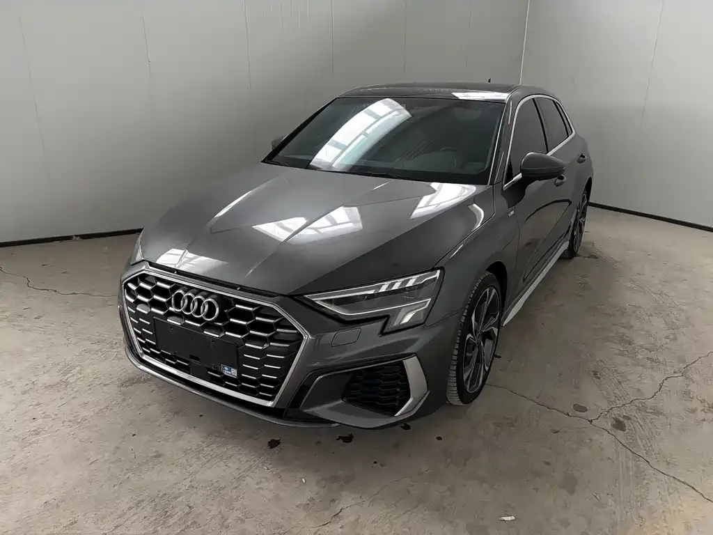 Audi A3 — фото 1