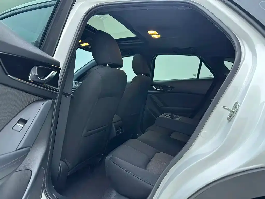 Mazda CX-4 — фото 10
