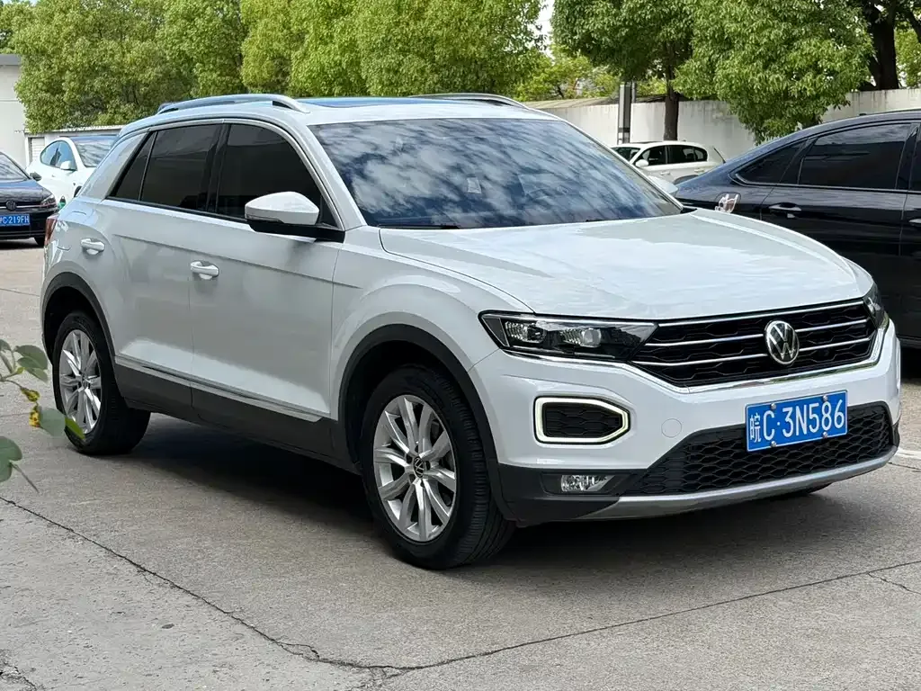 Volkswagen T-Roc — фото 7