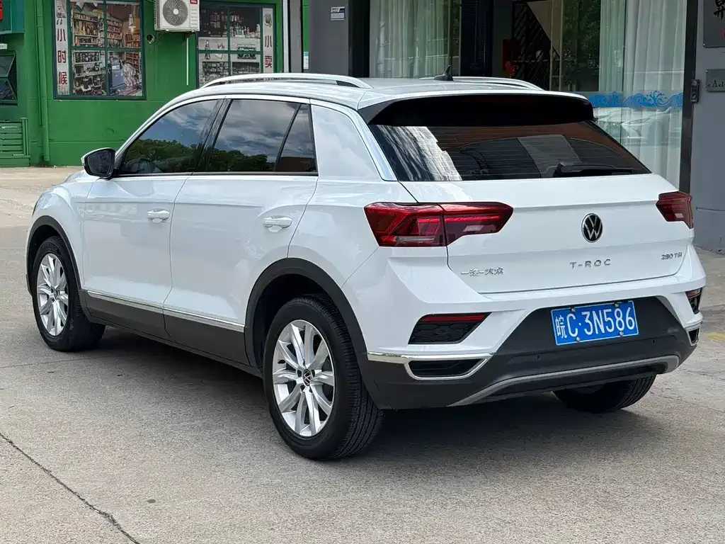 Volkswagen T-Roc — фото 6
