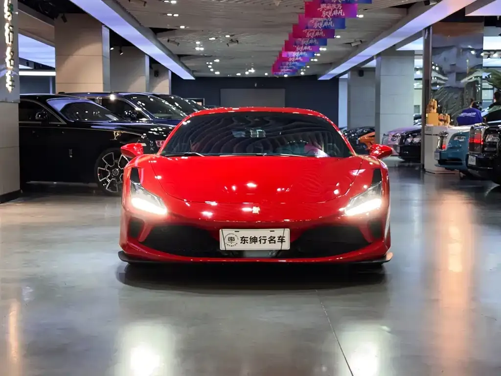 Ferrari F8 — фото 10
