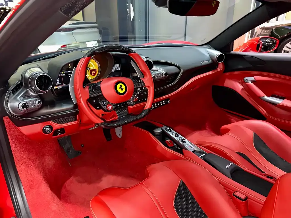 Ferrari F8 — фото 7