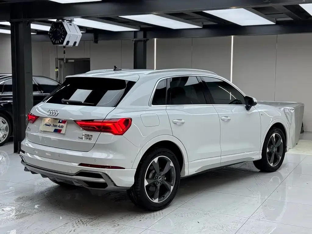 Audi Q3 — фото 10