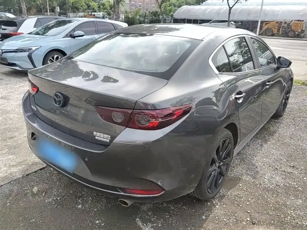 Mazda 3 Axela — фото 10