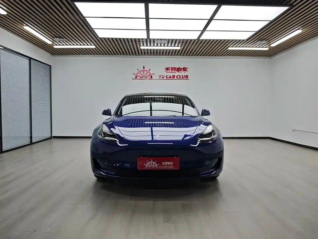 Tesla Model 3 — фото 7
